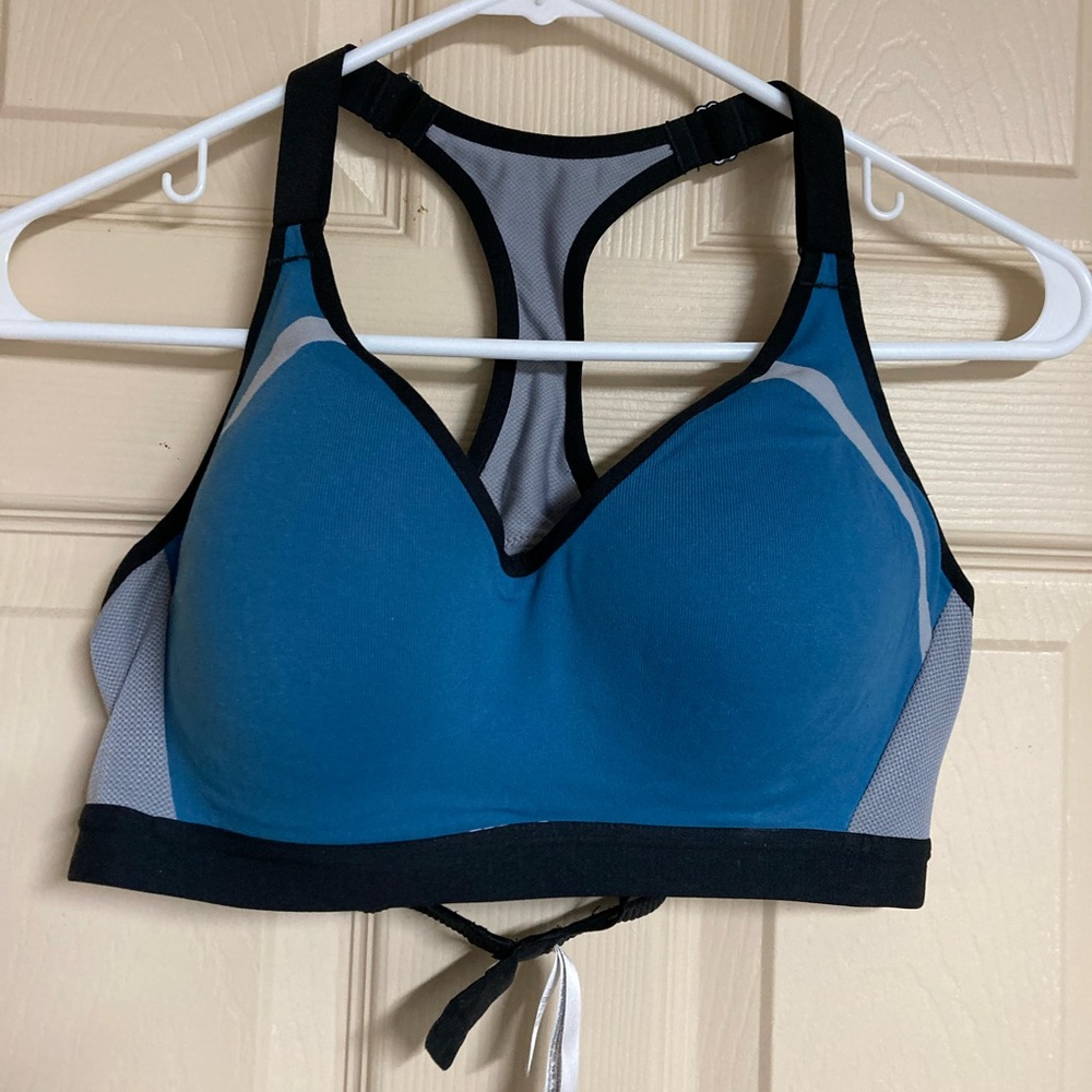 Incredible by Victoria’s Secret Padded Sports Bra 36B